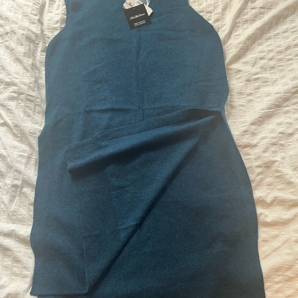 MOVING sale! Saks Fifth Ave 100% cashmere mock neck sweater - Picture 5 of 7